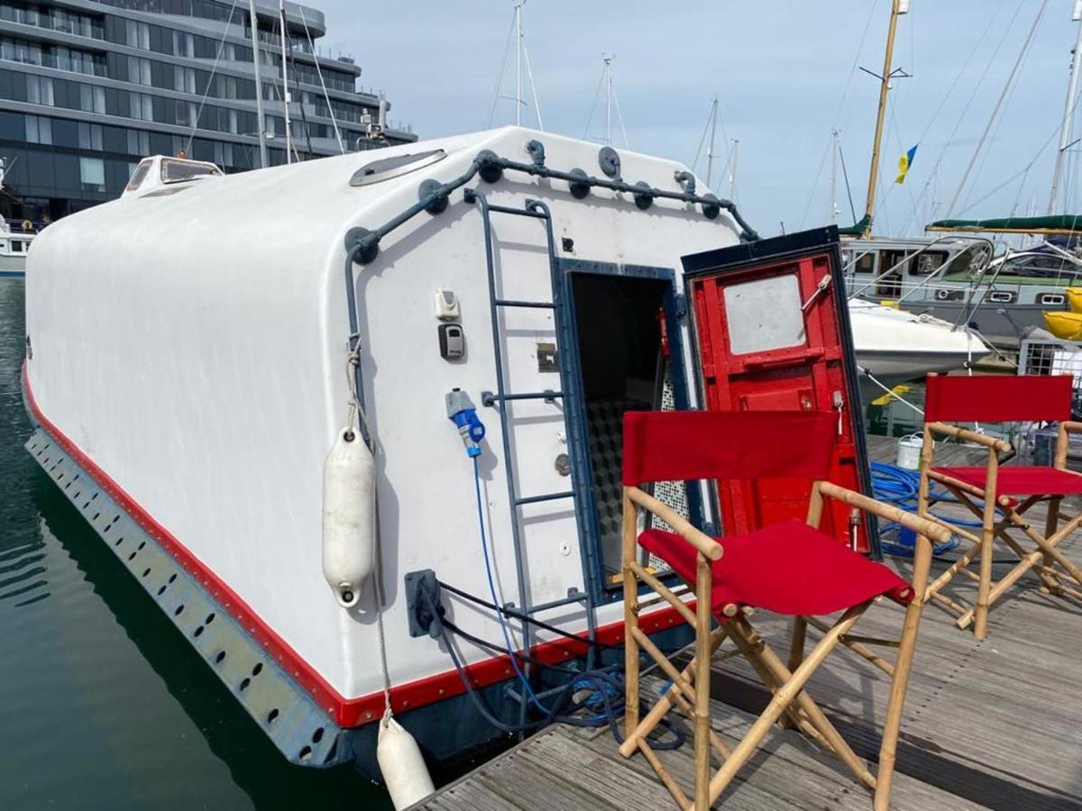 5 Star Ocean Village Marina Reconditioned Rnli Rig Life Boat Southampton Eksteriør bilde